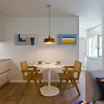 Apartment Boutique Rentals- Sea Breeze Porto