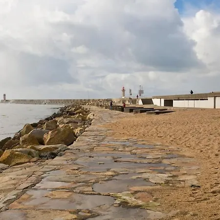 Boutique Rentals- Sea Breeze Apartment Porto