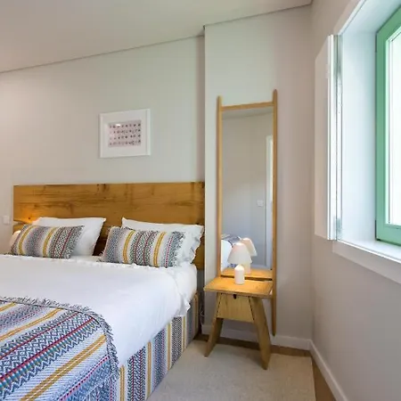 Boutique Rentals- Sea Breeze Apartment *