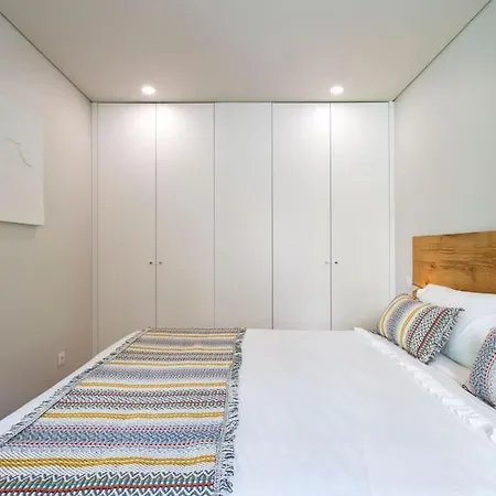 Boutique Rentals- Sea Breeze * ポルト